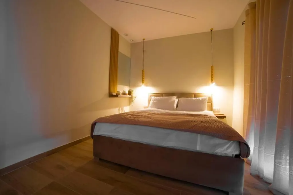 Coloris Aureus Room Thessaloniki Greece